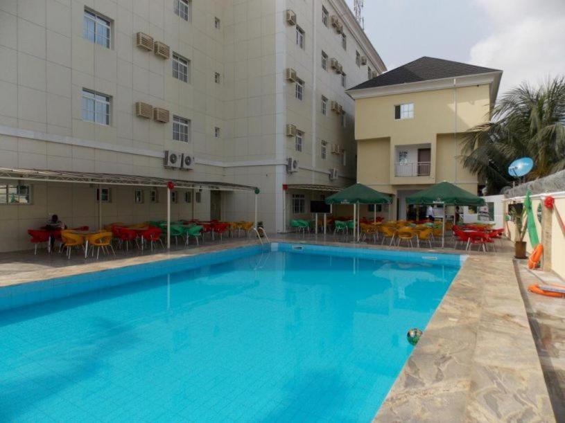 Immaculate Royal Int'L Hotel Owerri Bagian luar foto