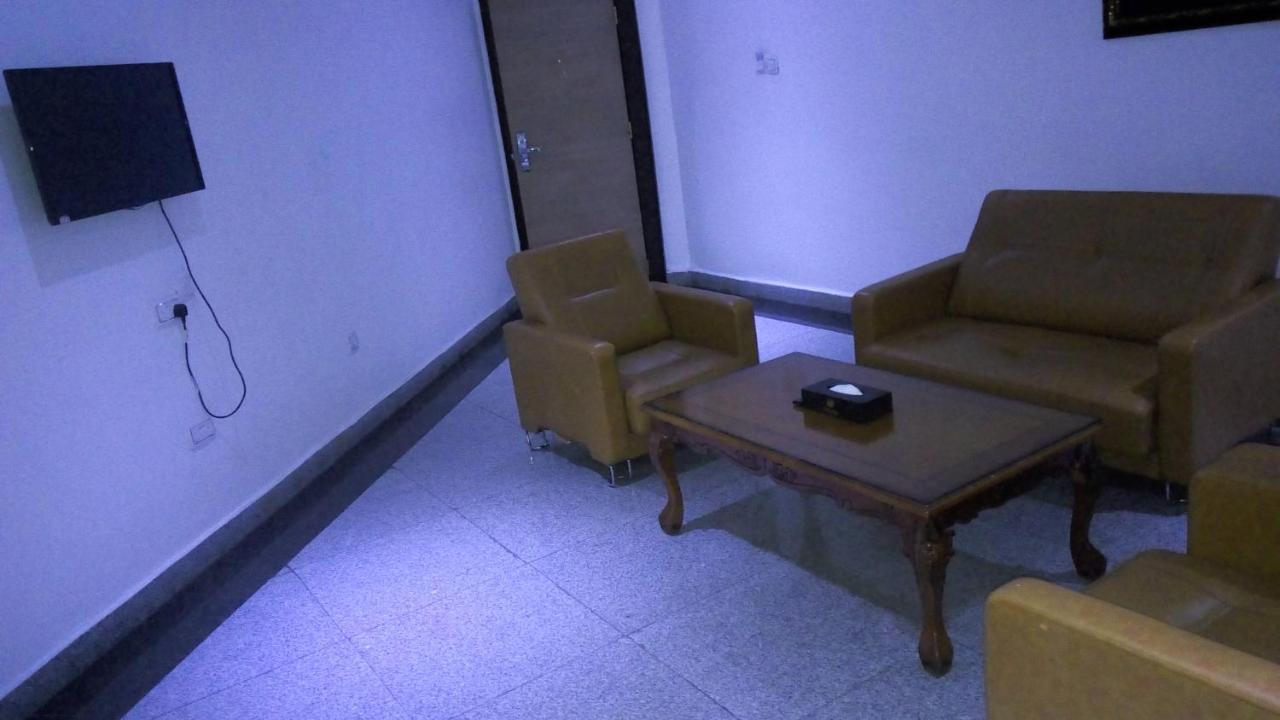 Immaculate Royal Int'L Hotel Owerri Bagian luar foto